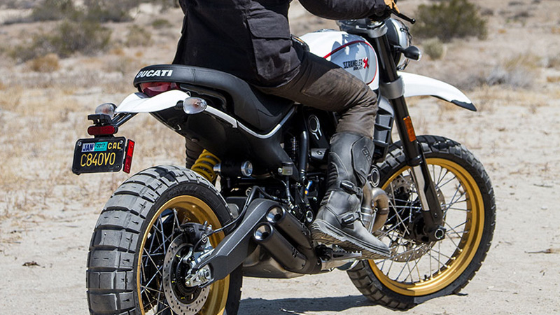 Ducati Scrambler Desert Sled 17 Passionmoto Le Magazine Web Moto